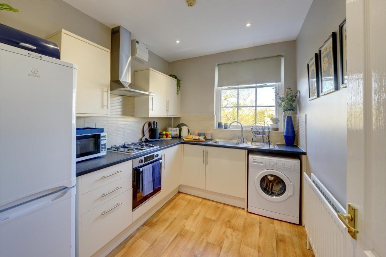 Regency Nest By Spa Town Property - Stylish 3 Bedroom Apartment On 2 Floors, Central Royal Leamington Spa Exterior foto