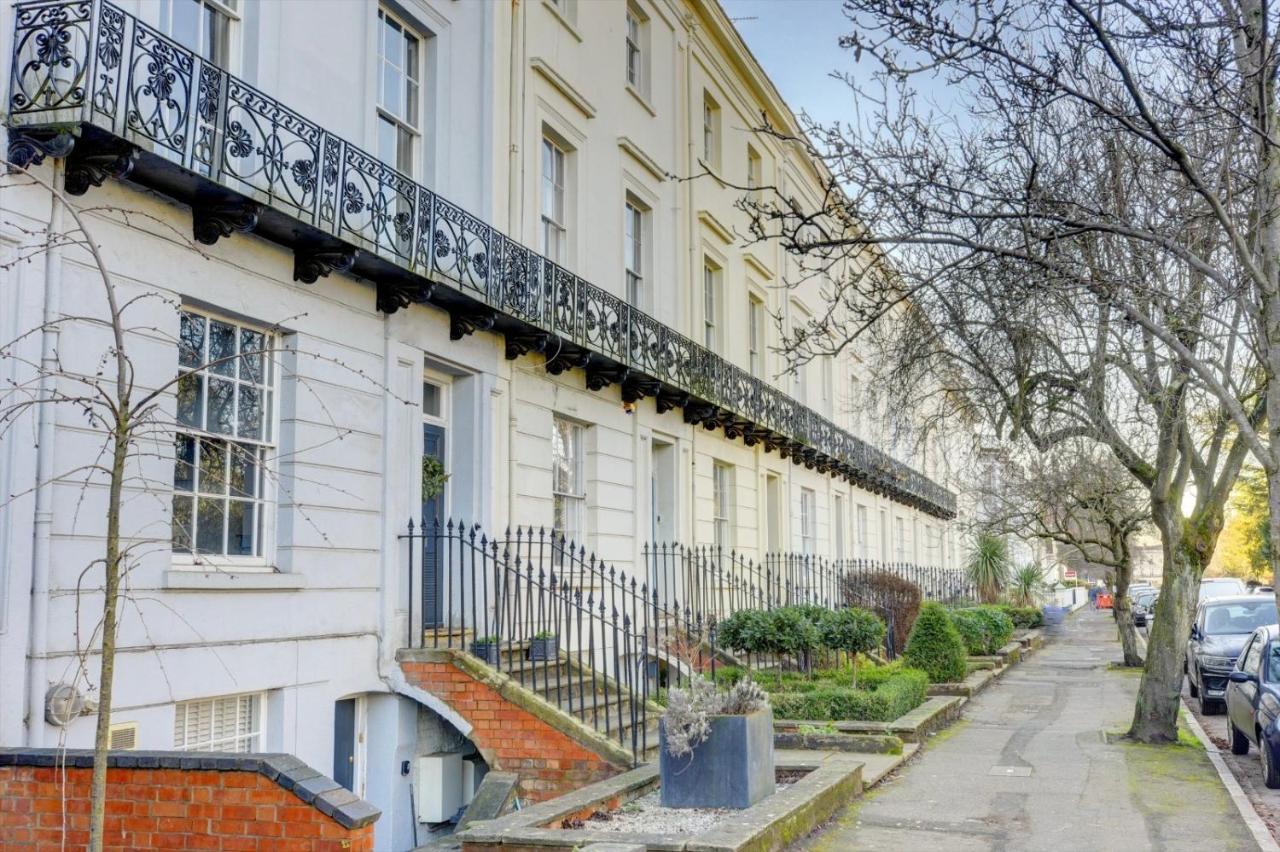 Regency Nest By Spa Town Property - Stylish 3 Bedroom Apartment On 2 Floors, Central Royal Leamington Spa Exterior foto